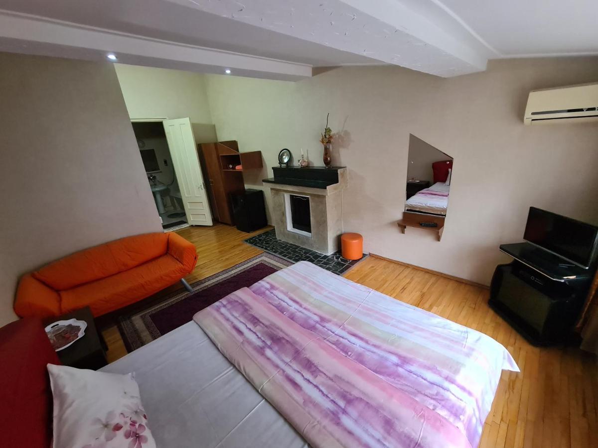 Hotel Bu Тбілісі Екстер'єр фото